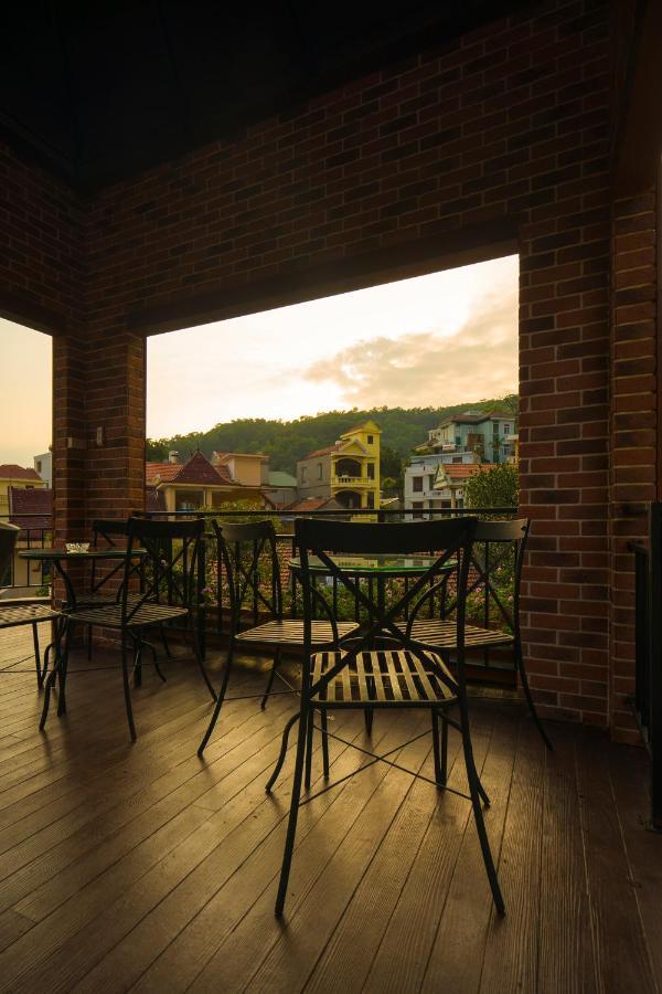 Little Colmar - Homestay & Pottery Studio Ha Long Exterior photo